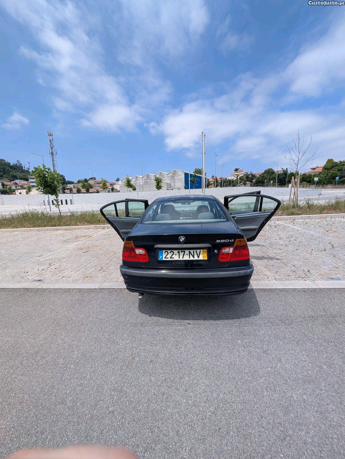BMW 320 D — fotografia 9