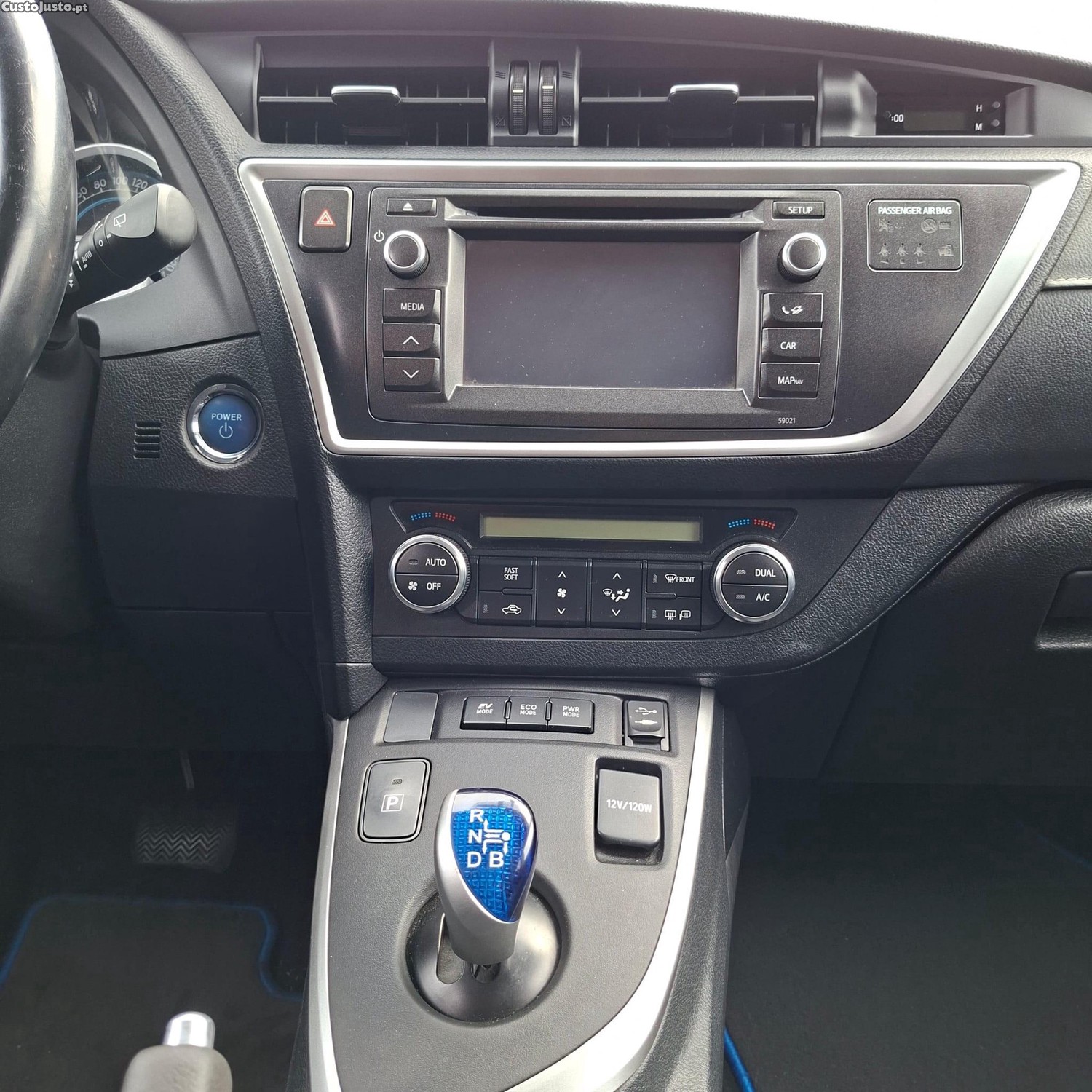 Toyota Auris 1.8 HSD Exclusive — fotografia 11