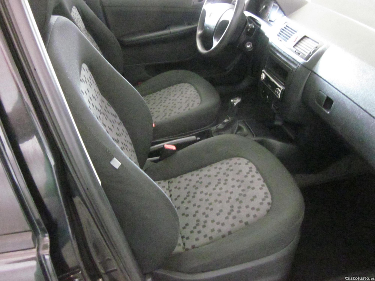 Skoda Fabia (6Y) — fotografia 2
