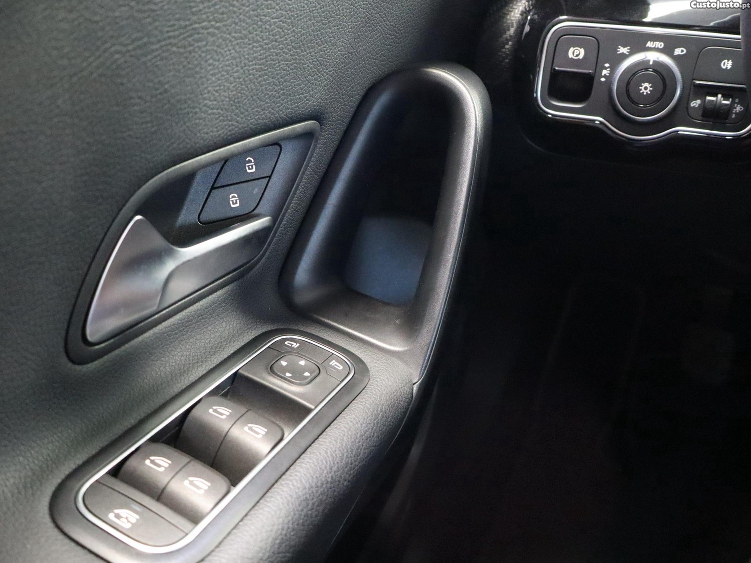 Mercedes-Benz A 160 d Style — fotografia 11