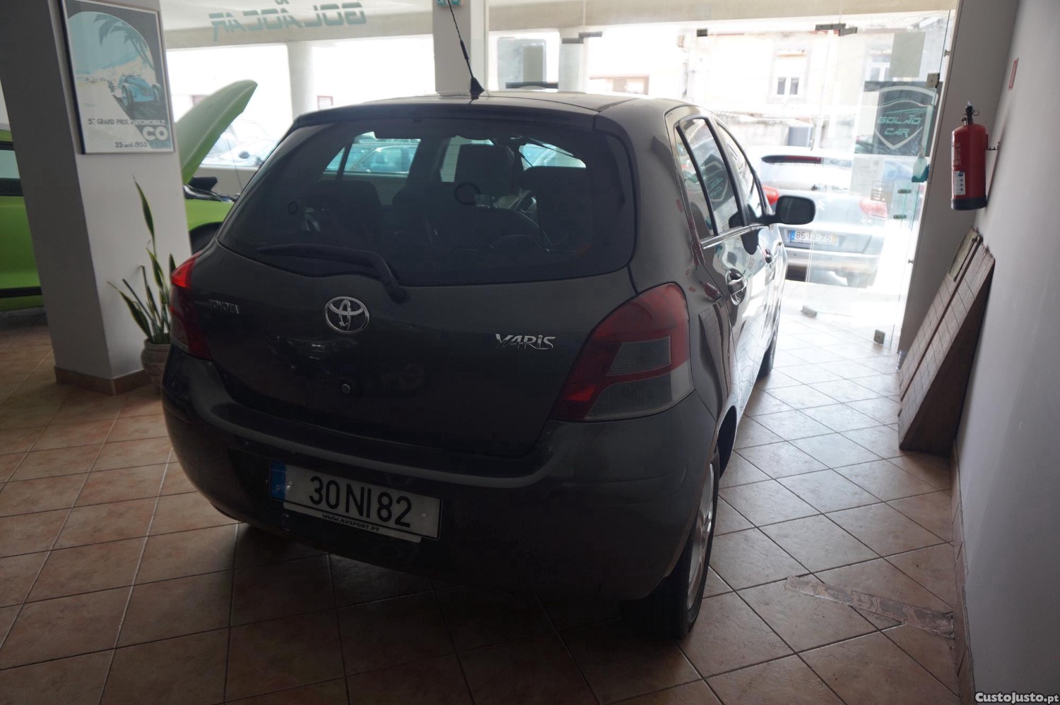 Toyota Yaris 1.0 — fotografia 8