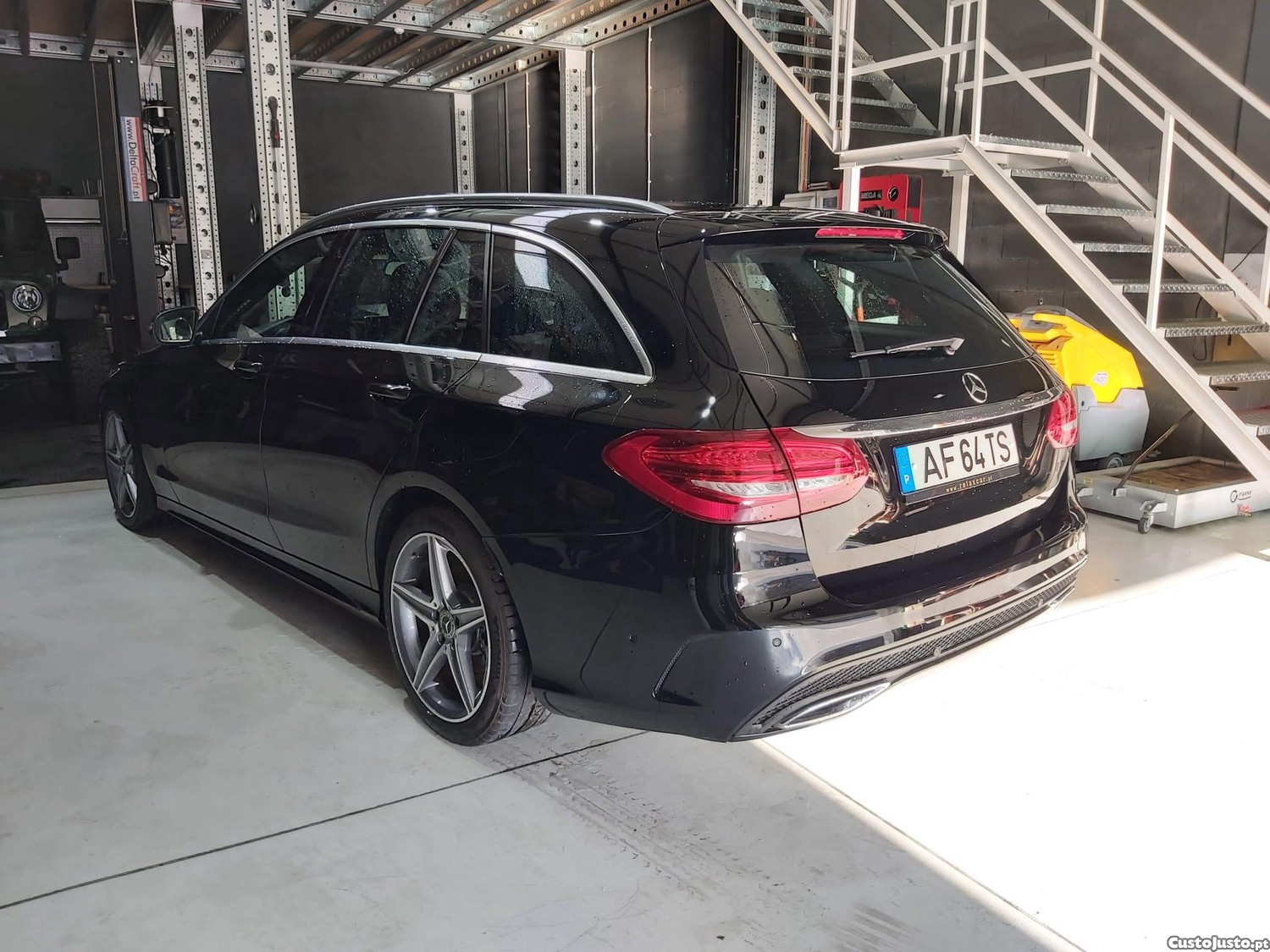 Mercedes-Benz C 180 AMG — fotografia 8