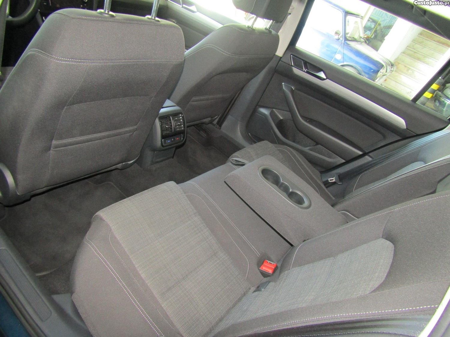 Volkswagen Passat 2.0 TDI Business Package DSG — fotografia 5