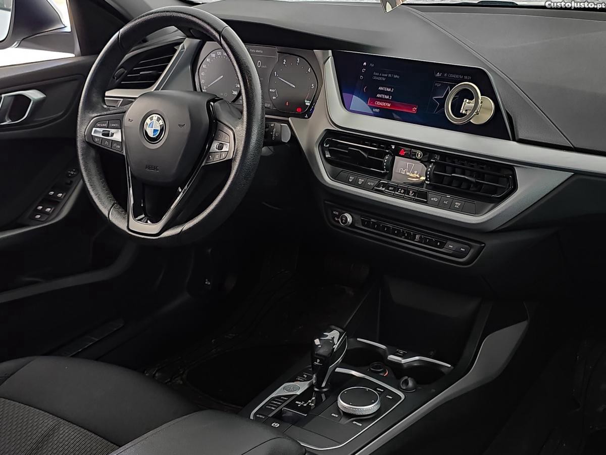 BMW 116 d Auto NACIONAL — fotografia 11