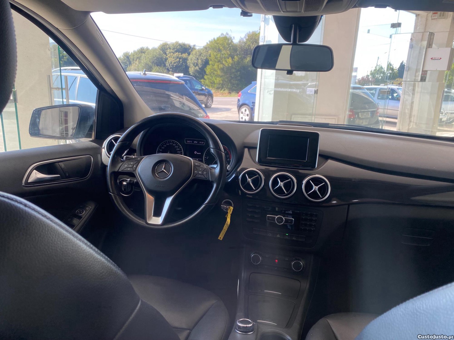 Mercedes-Benz B 200 CDI Auto 7-G — fotografia 7