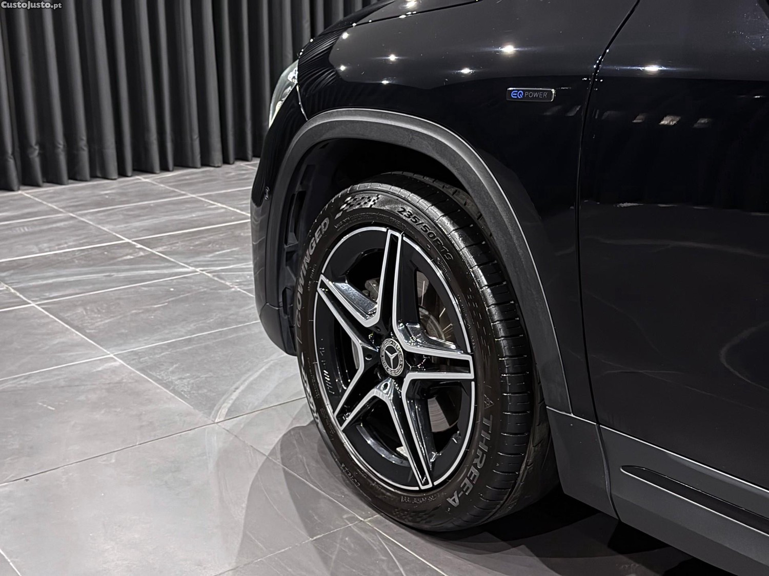 Mercedes-Benz GLA 250 e 8G-DCT AMG Line — fotografia 13