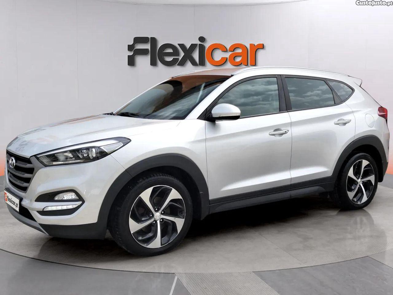 Hyundai Tucson 1.7 CRDi Premium DCT — fotografia 14