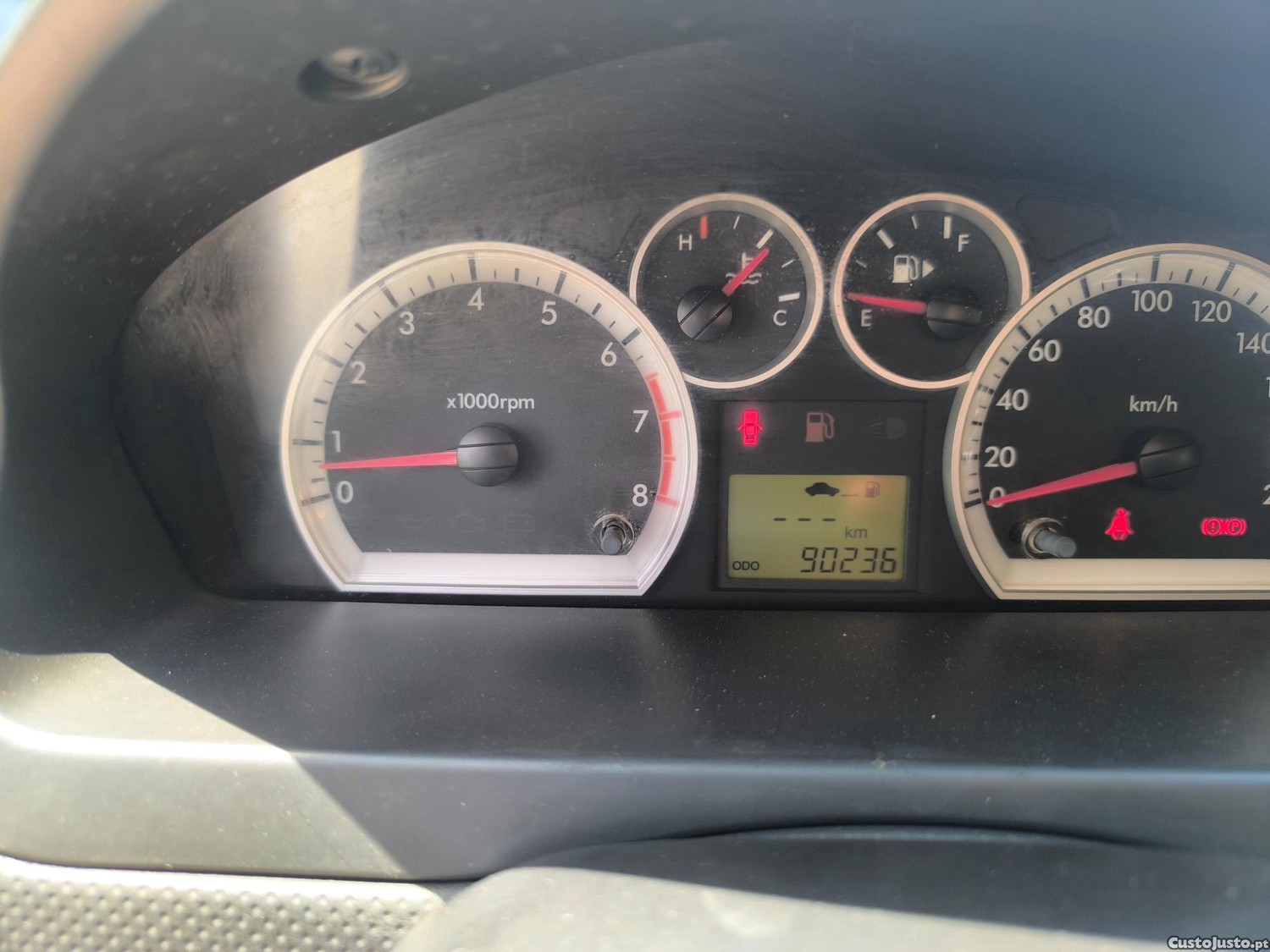 Chevrolet Aveo 1.4 Gasolina de 94 cavalos — fotografia 4