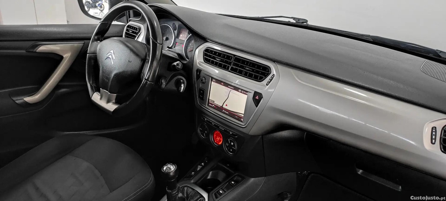 Citroën C-Elysée BlueHDi Selection — fotografia 9