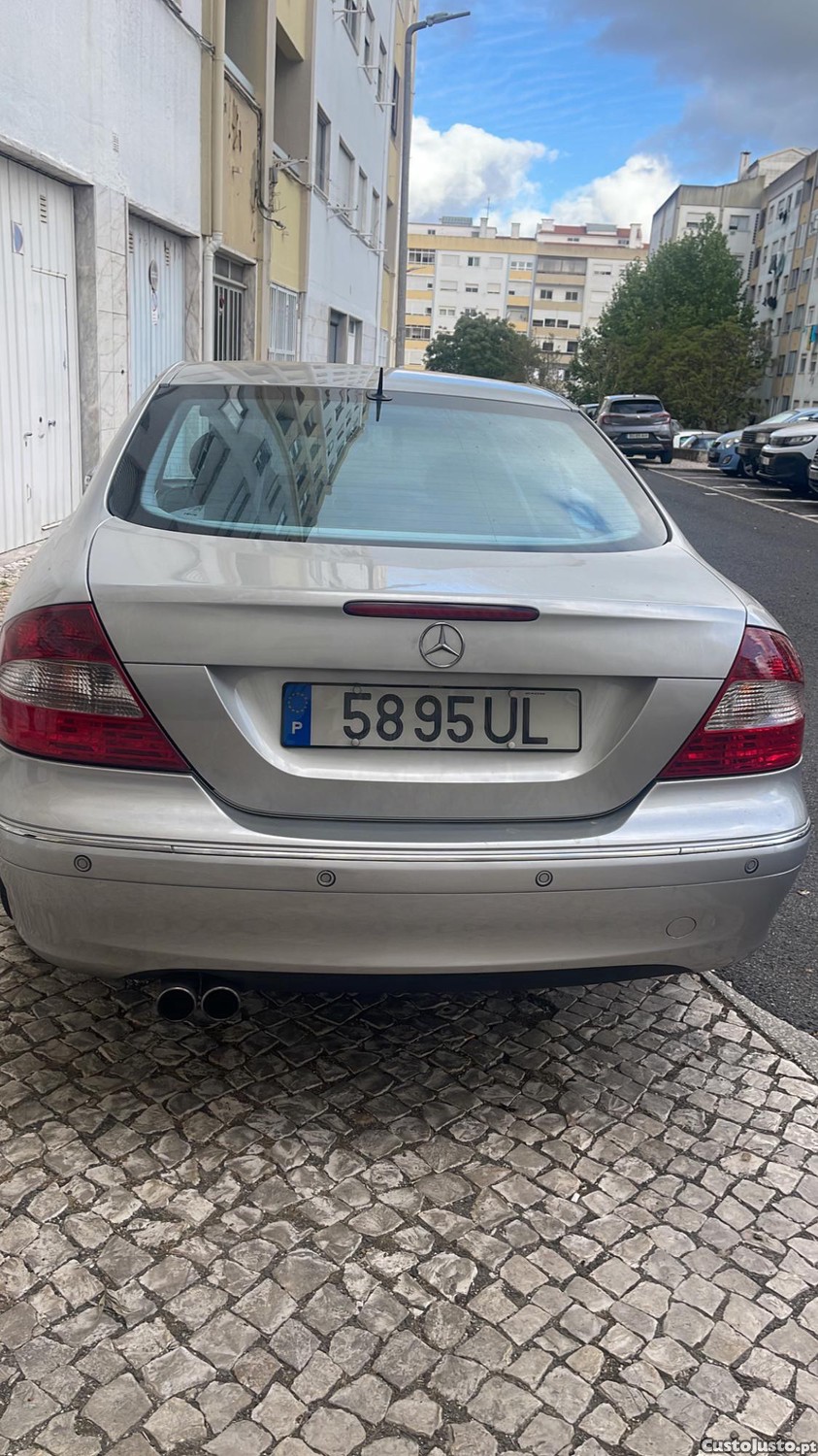 Mercedes-Benz Classe CLK 180cv — fotografia 5