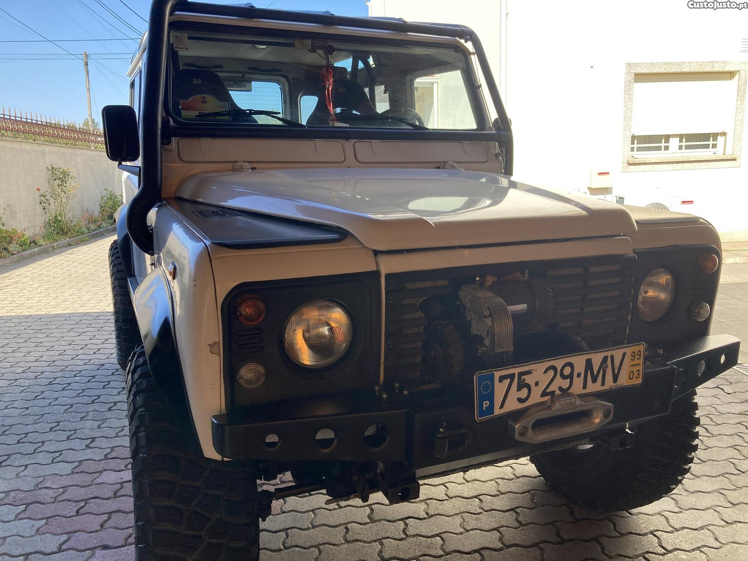 Land Rover Defender TD5 6 LUGARES - 99 foto 5