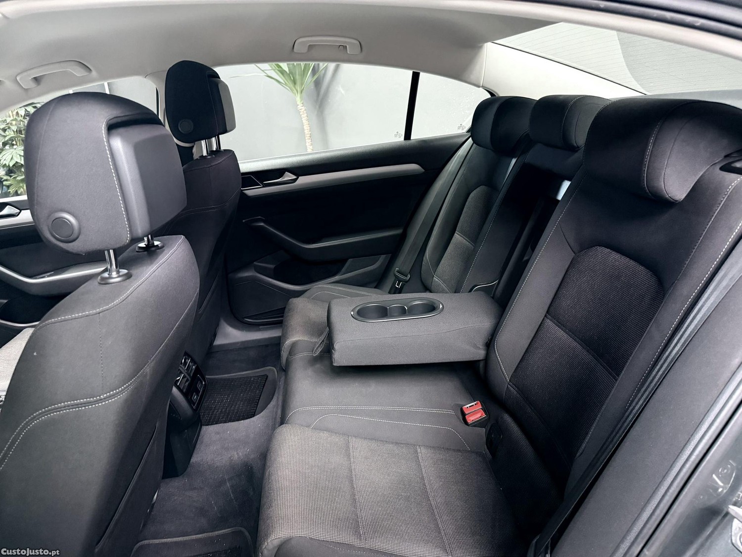 Volkswagen Passat Highline — fotografia 16