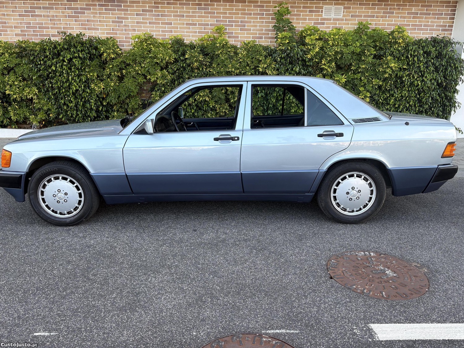Mercedes-Benz 190 E 2.3 8v — fotografia 9