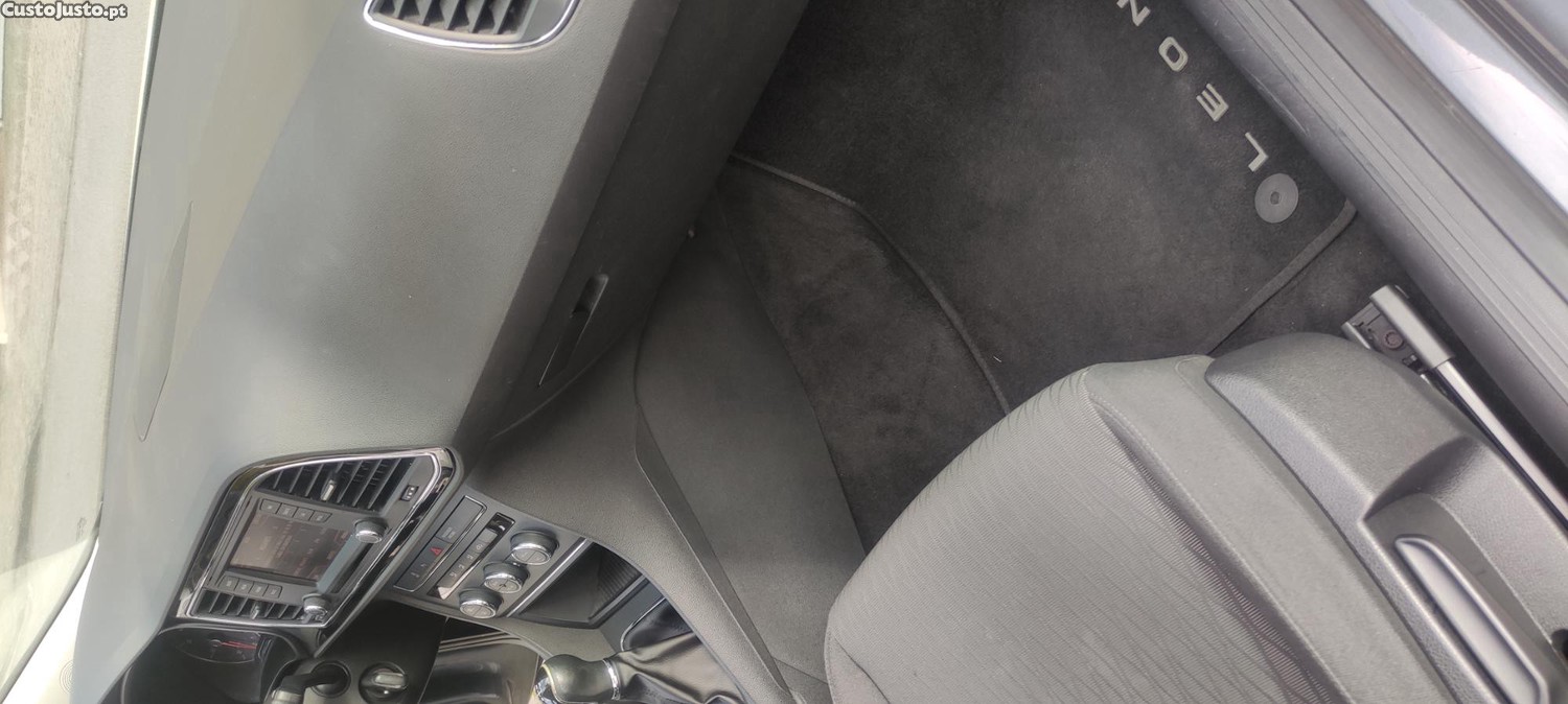 SEAT Leon St 1.6 tdi — fotografia 3