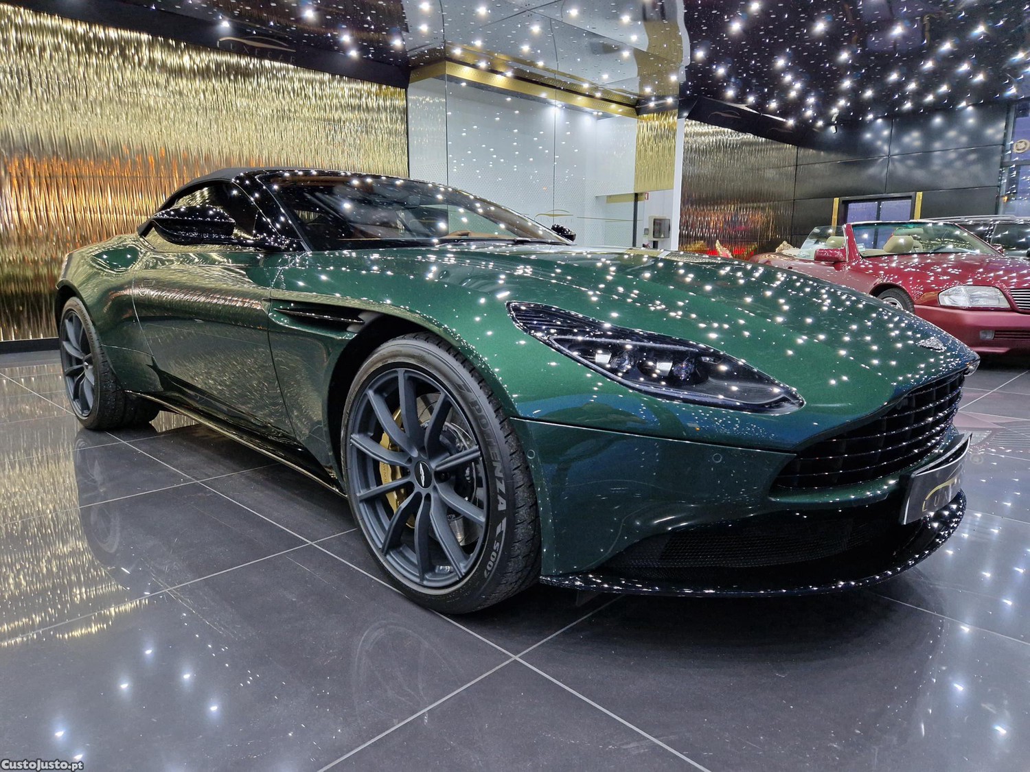 Aston Martin  DB11 V8 Volante - 22 foto 3