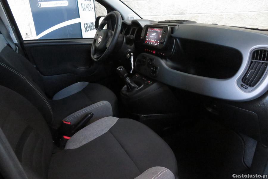 Fiat Panda 1.0 Hybrid City Life — fotografia 13