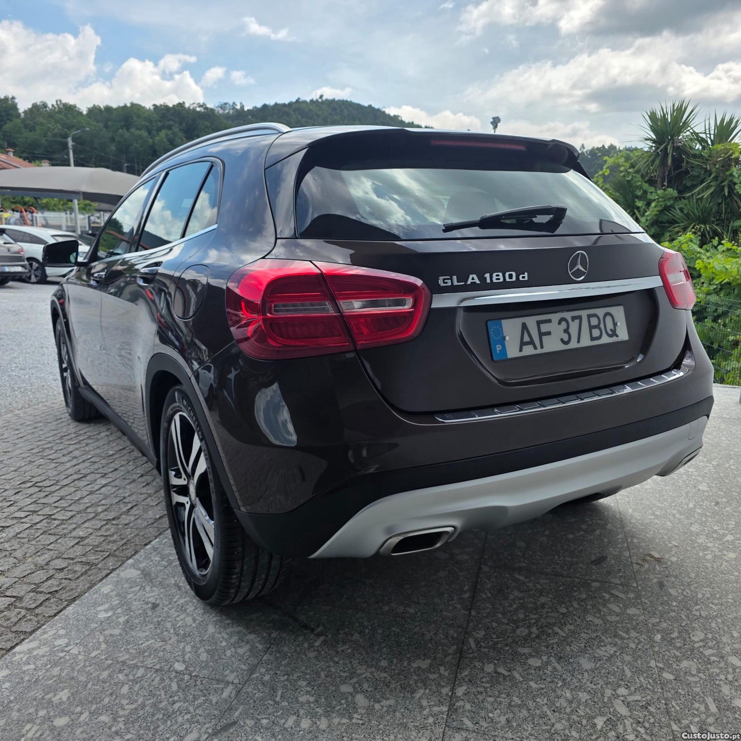 Mercedes-Benz GLA 180 CDI Urban Aut. — fotografia 22