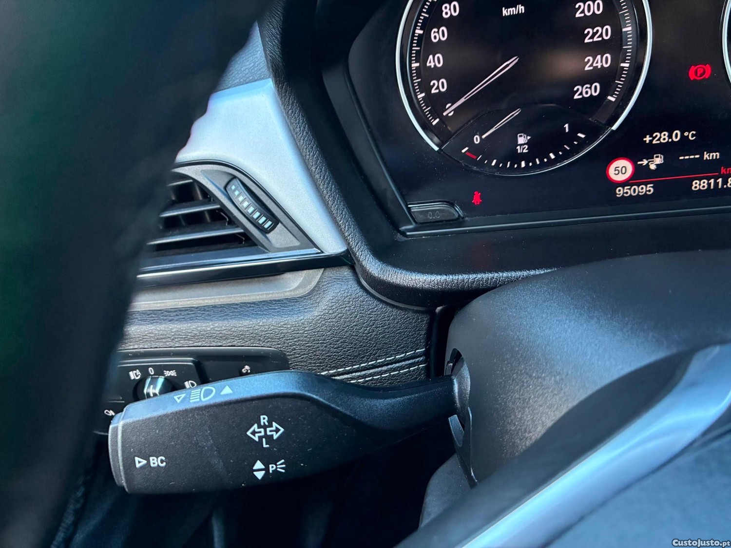 BMW X2 25e Business — fotografia 17