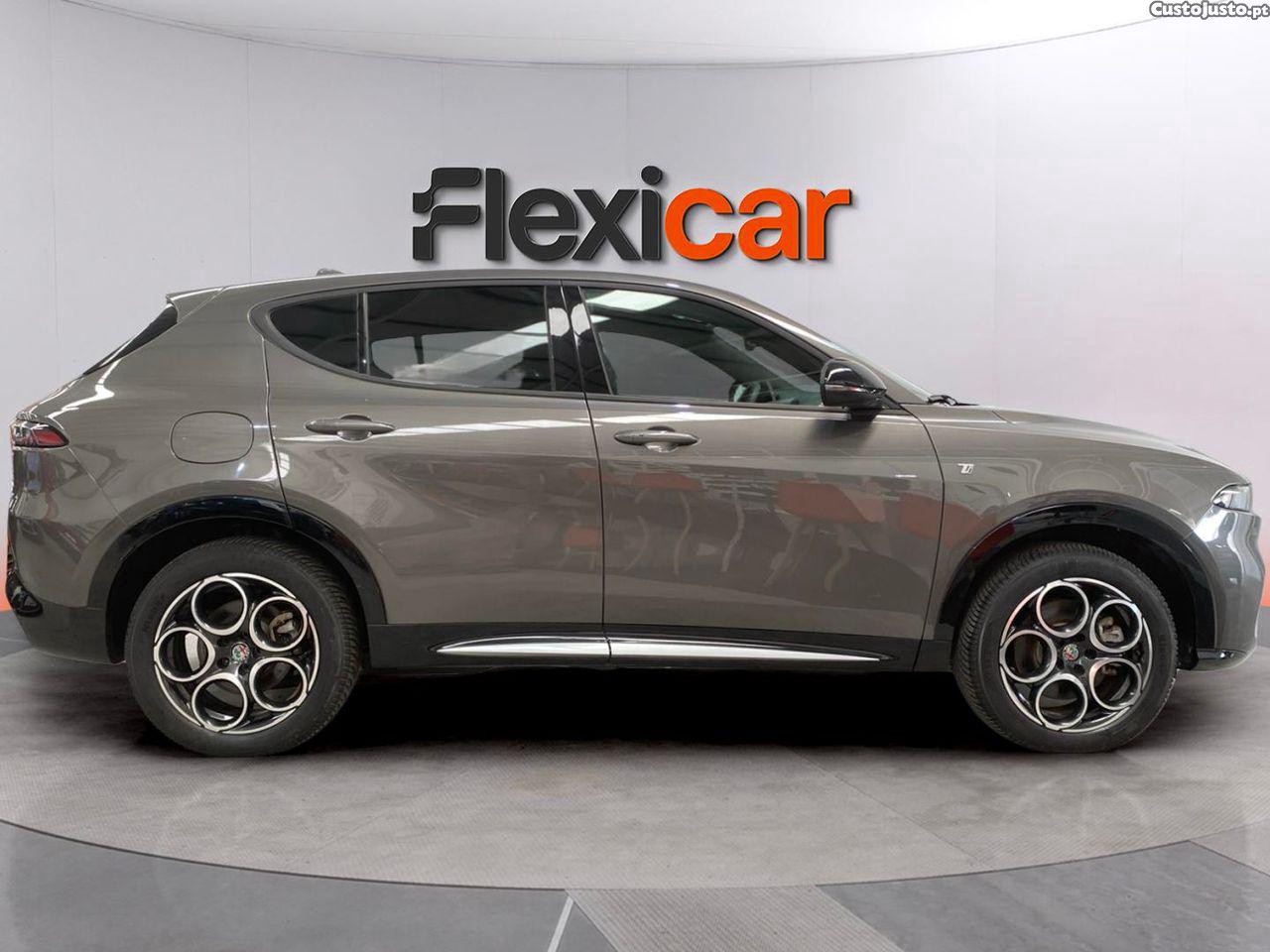 Alfa Romeo Tonale 1.3 Plug-In Hybrid Sprint e-AWD — fotografia 23