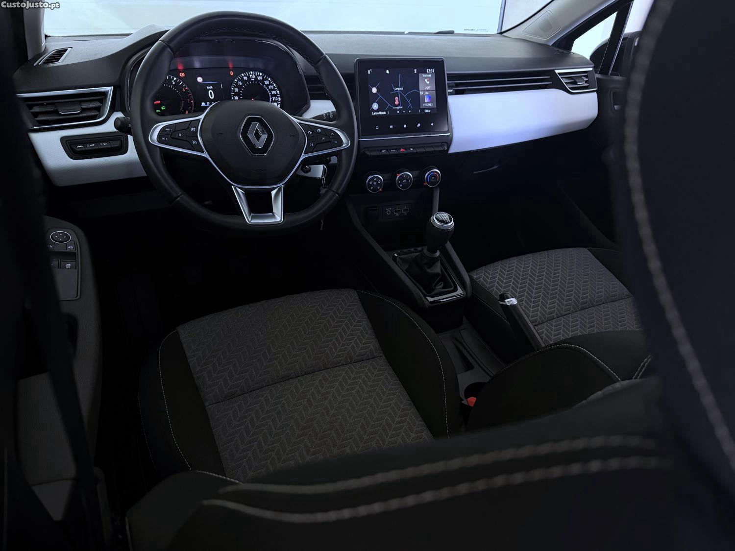 Renault Clio TCe 90 Limited — fotografia 12