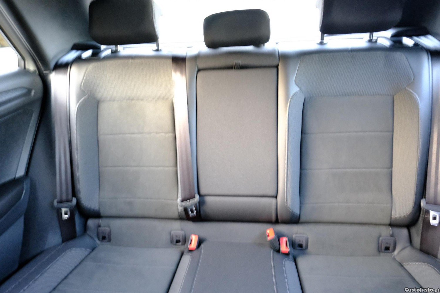 Volkswagen T-Roc 1.0 TSI Black Style — fotografia 16