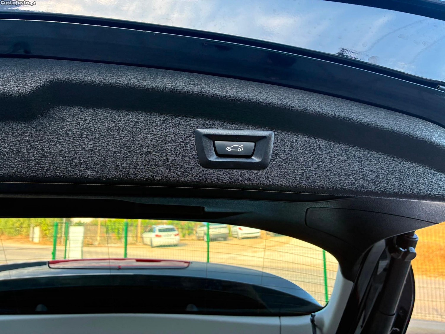 BMW X2 25e Business — fotografia 2