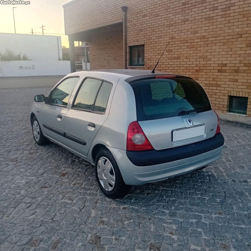 Renault Clio 1.5 dci exclusive — fotografia 4