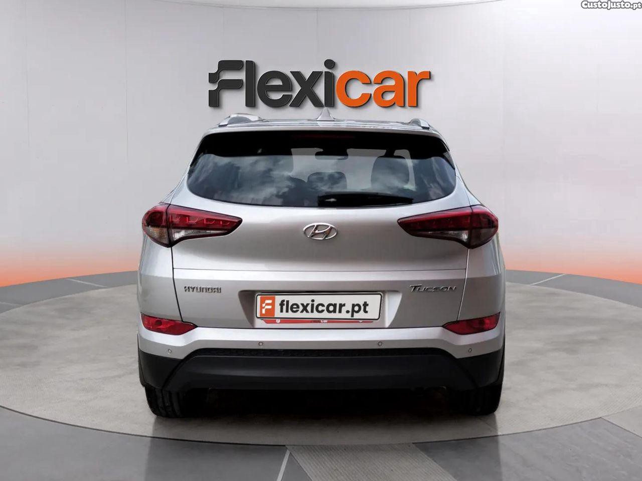 Hyundai Tucson 1.7 CRDi Premium DCT — fotografia 9