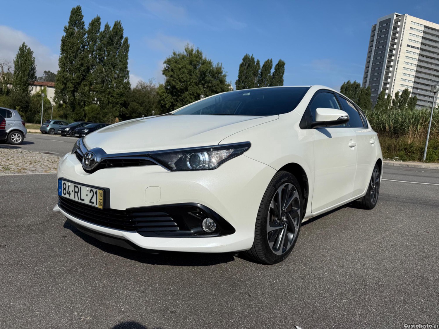 Toyota Auris 1.4 D4D — fotografia 8