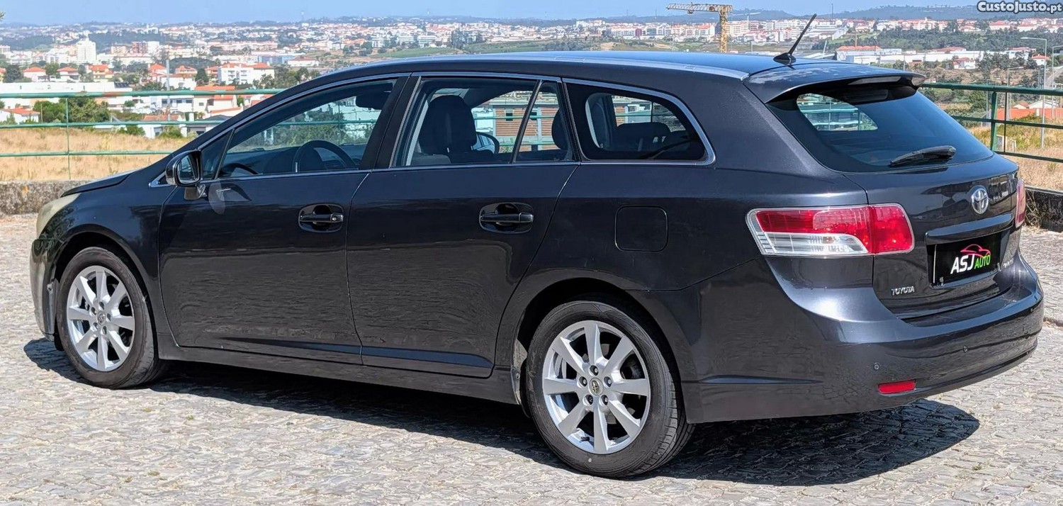 Toyota Avensis 2.0 d-4d gps — fotografia 12