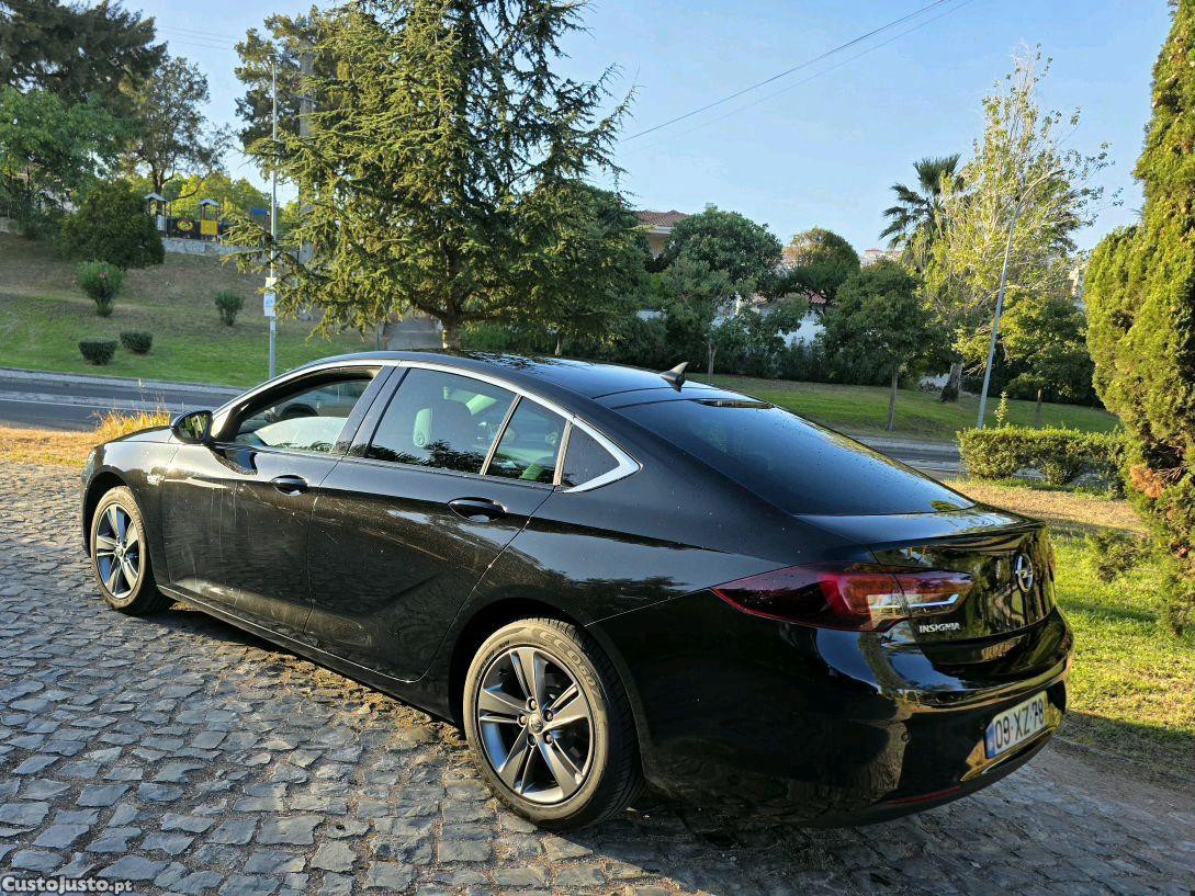 Opel Insignia Grand Sport — fotografia 8