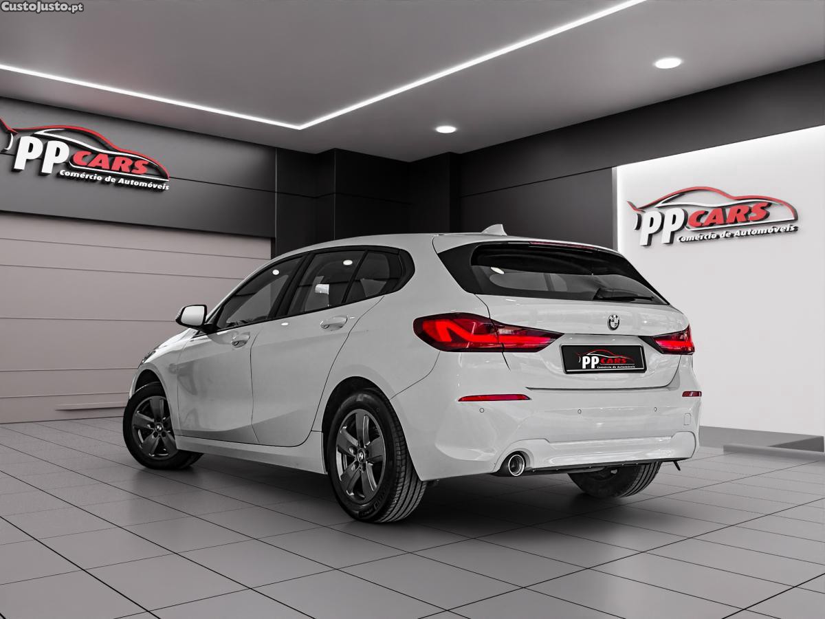 BMW 116 d Auto NACIONAL — fotografia 15