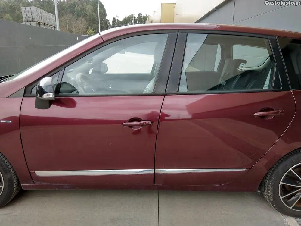 Renault Grand Scénic 1.6 dCi (JZ00, JZ12) (96 kW / 130 cv) [04.2011 - 09.2016] - 12 foto 3