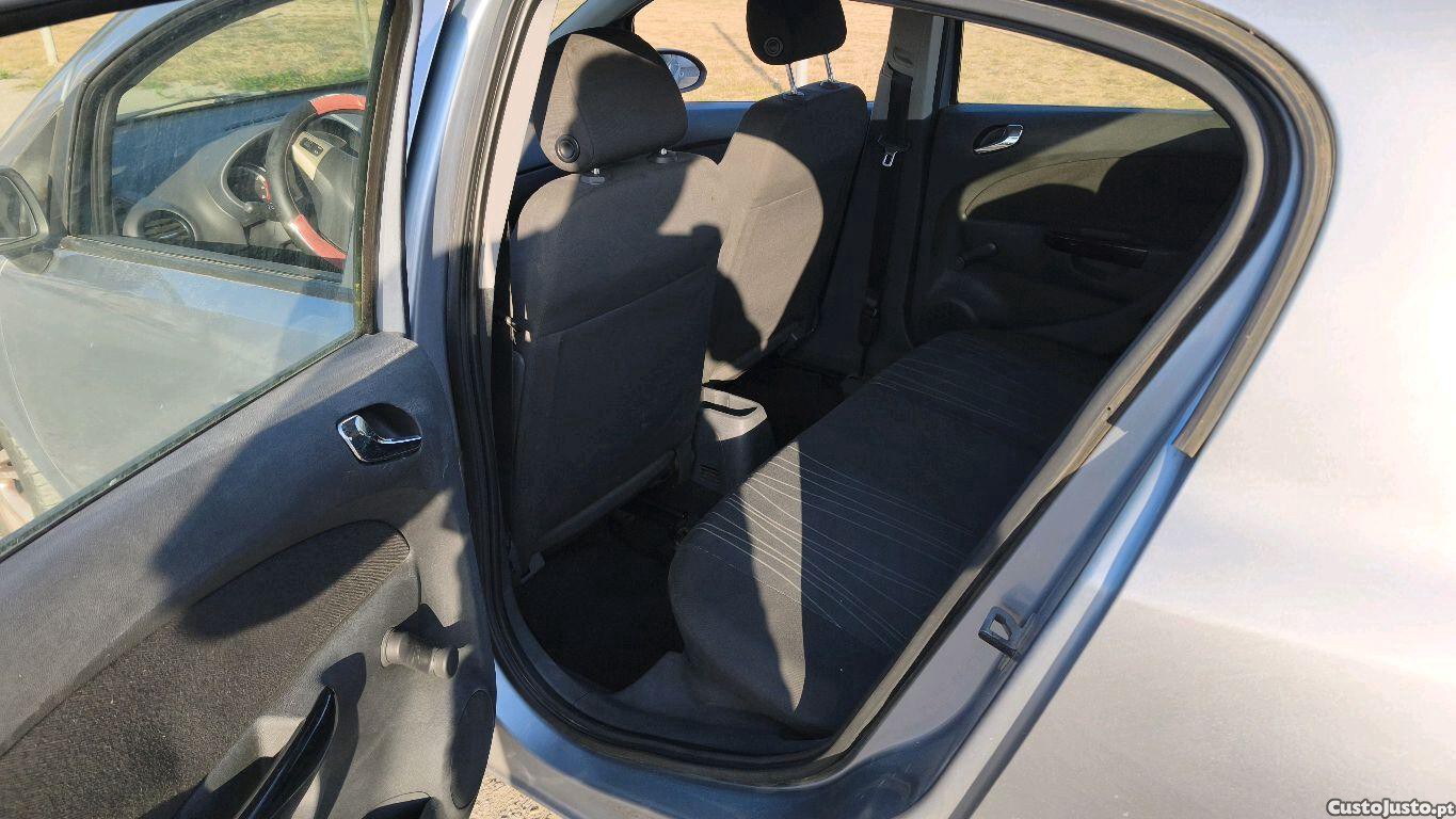 Opel Corsa Enjoy — fotografia 3
