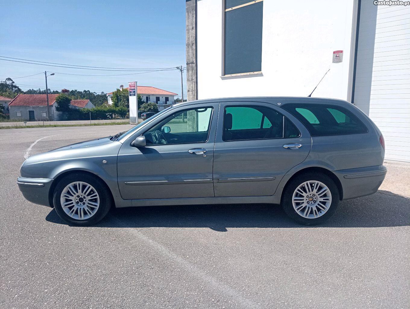 Lancia Lybra 1.9 jtd — fotografia 10