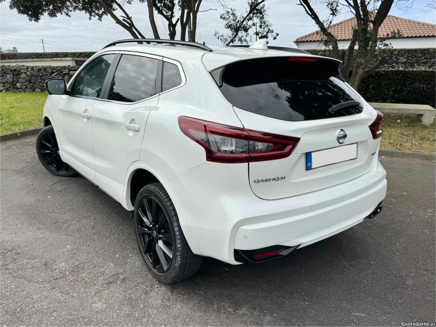 Nissan Qashqai Diesel 115CV Versão White And Black — fotografia 14