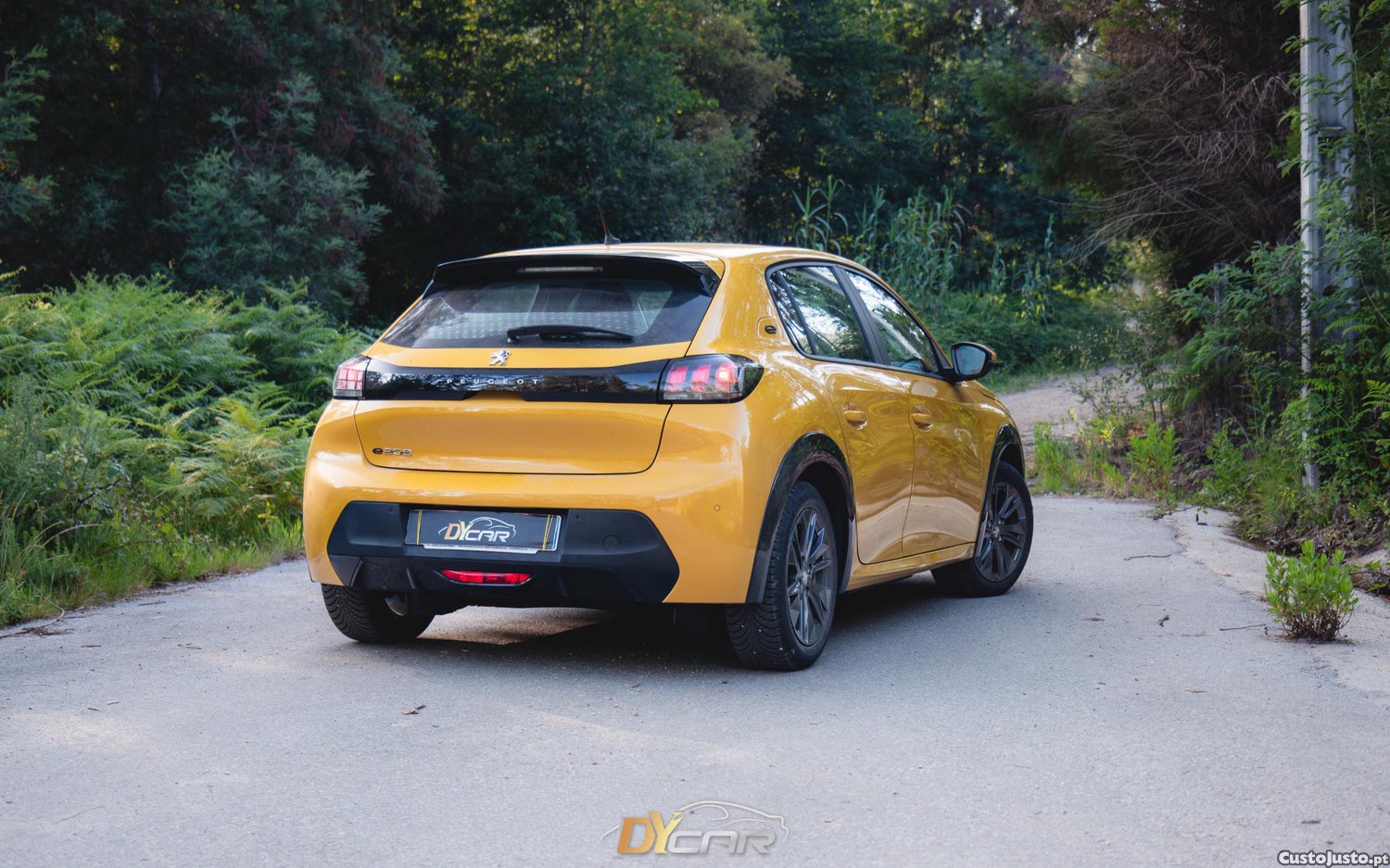 Peugeot e-208 Active — fotografia 8