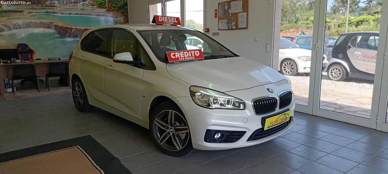 BMW 218 Active Tourer SPORT LINE — fotografia 17