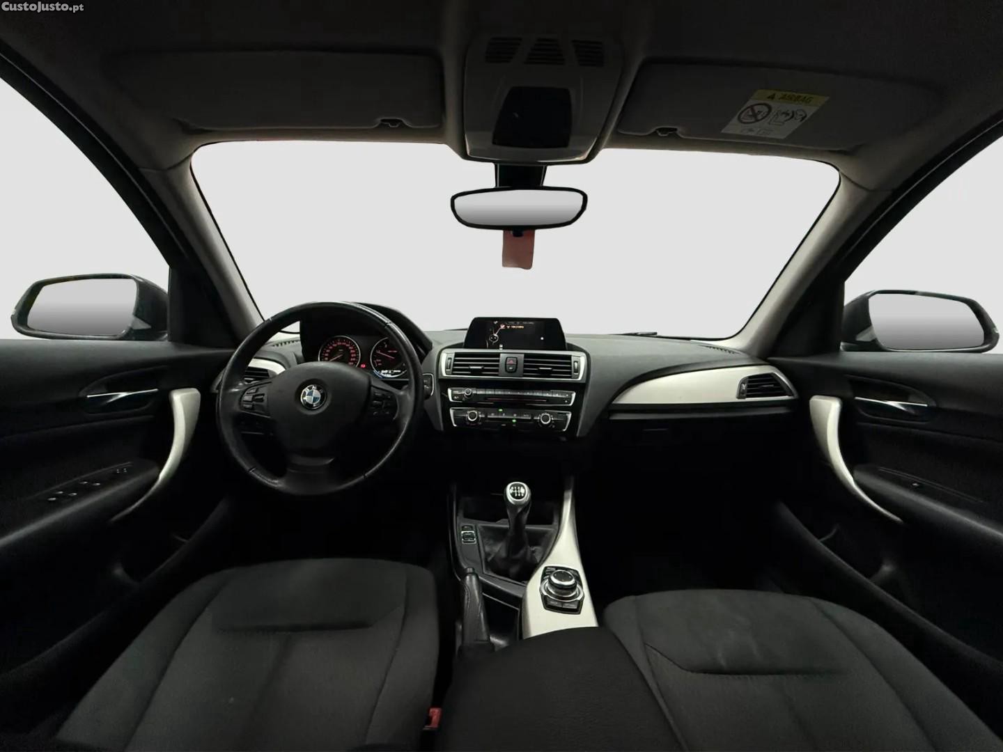 BMW 118 i Advantage — fotografia 3