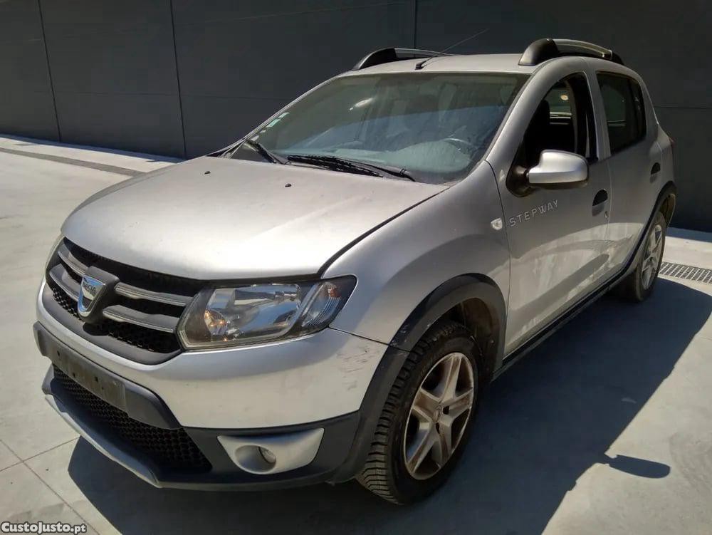 Dacia Sandero TCe 90 (B8M1, B8MA, B8AC) (66 kW / 90 cv) [10.2012 - ...] - 14 — photo 2