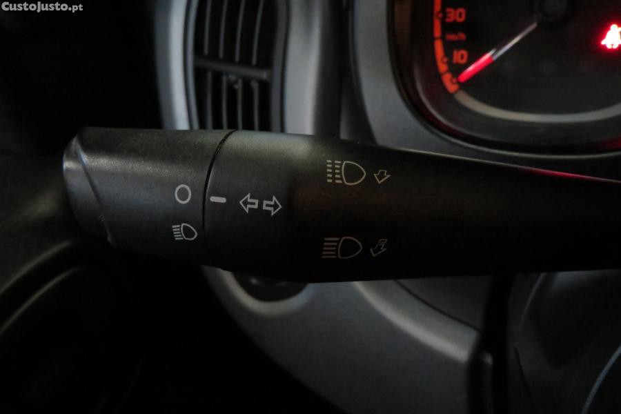 Fiat Panda 1.0 Hybrid City Life — fotografia 12