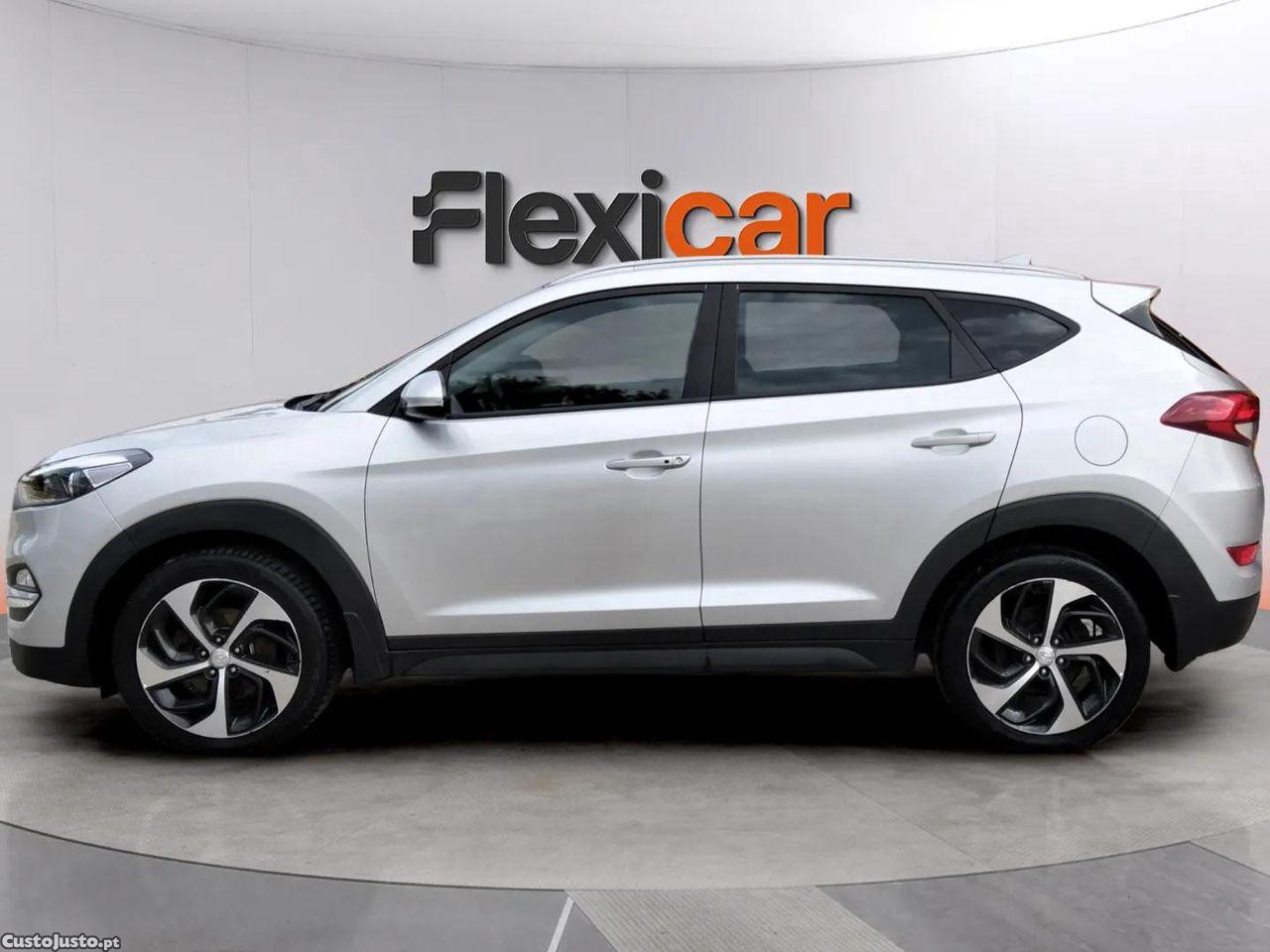 Hyundai Tucson 1.7 CRDi Premium DCT — fotografia 11