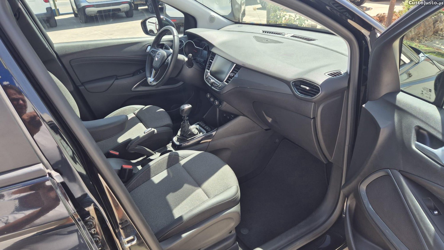 Opel Crossland 1.2 T Business Edition — fotografia 5