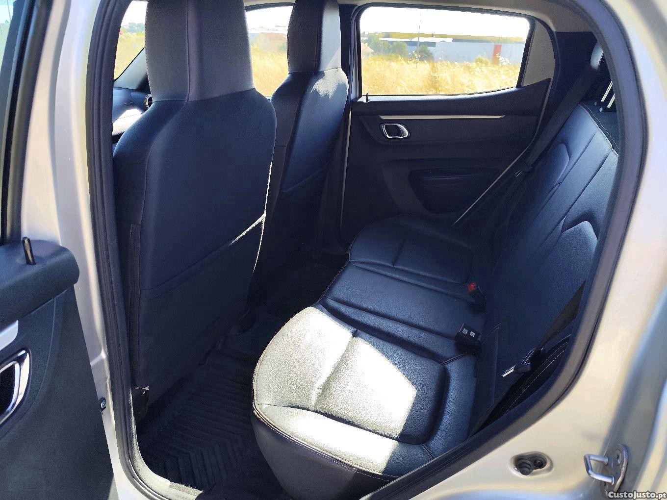 Dacia Spring Comfort Plus 2022 | 60.000 km | IVA Dedutível — fotografia 3