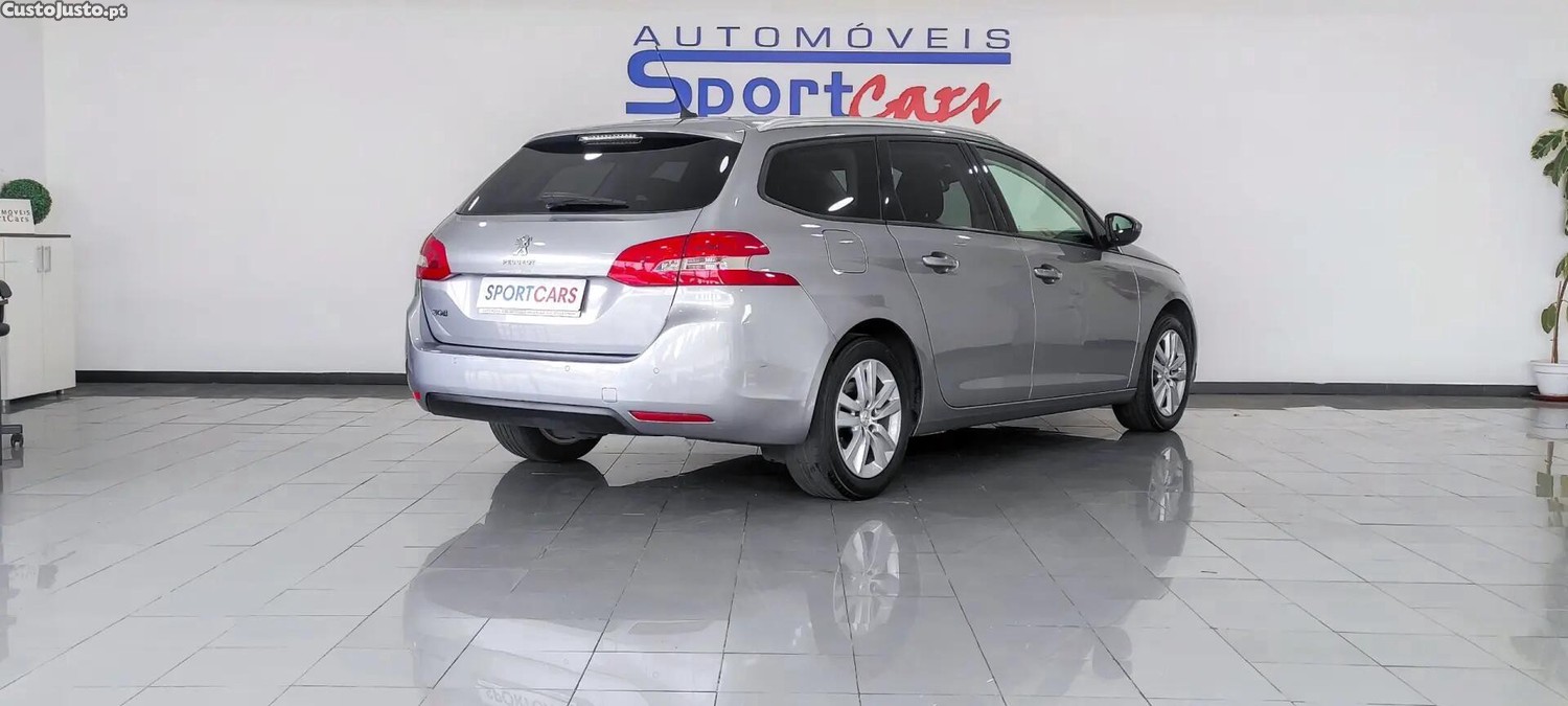 Peugeot 308 1.6 BlueHDi Style — fotografia 30