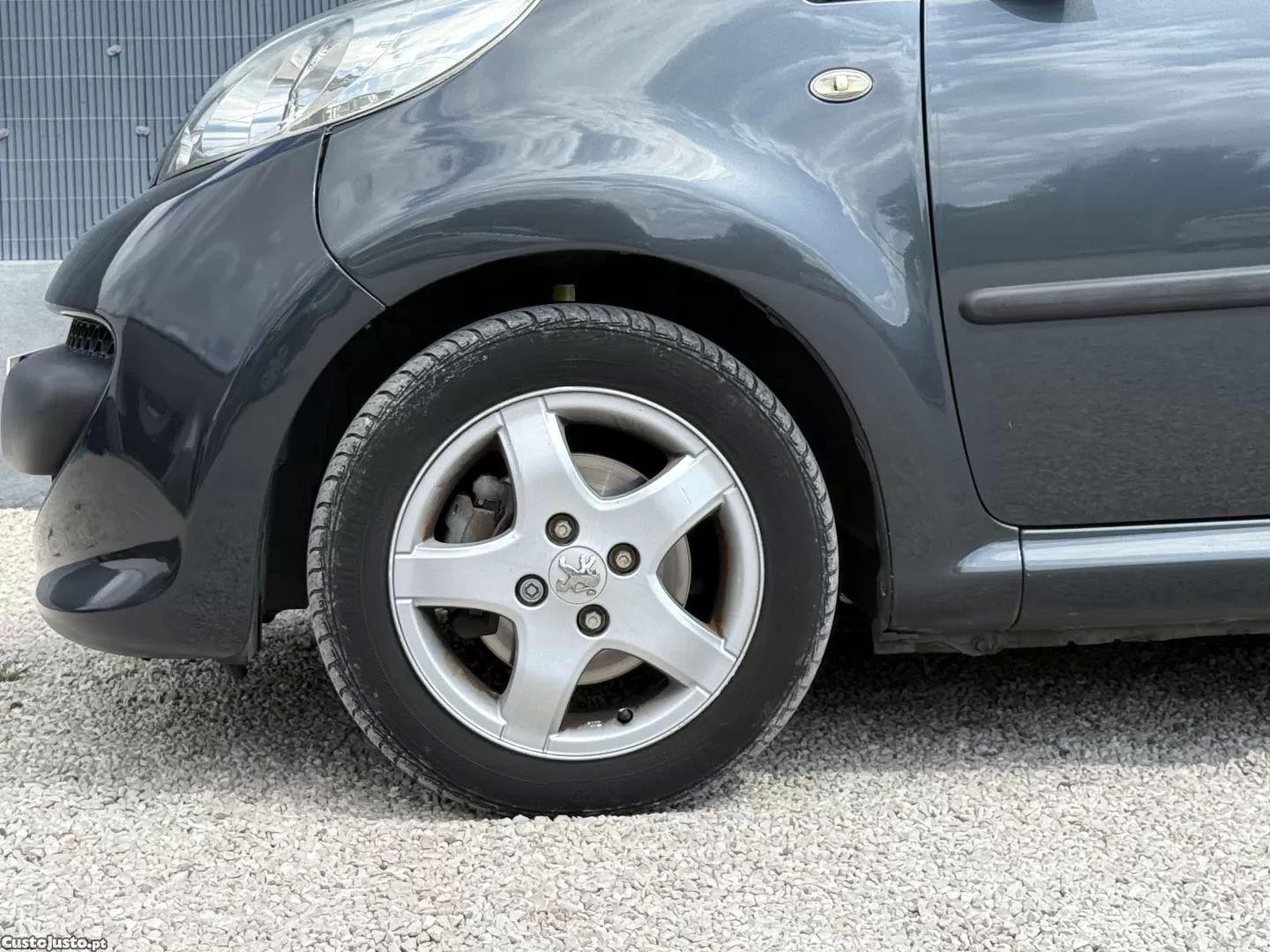 Peugeot 107 1.4 hdi trendy — fotografia 10