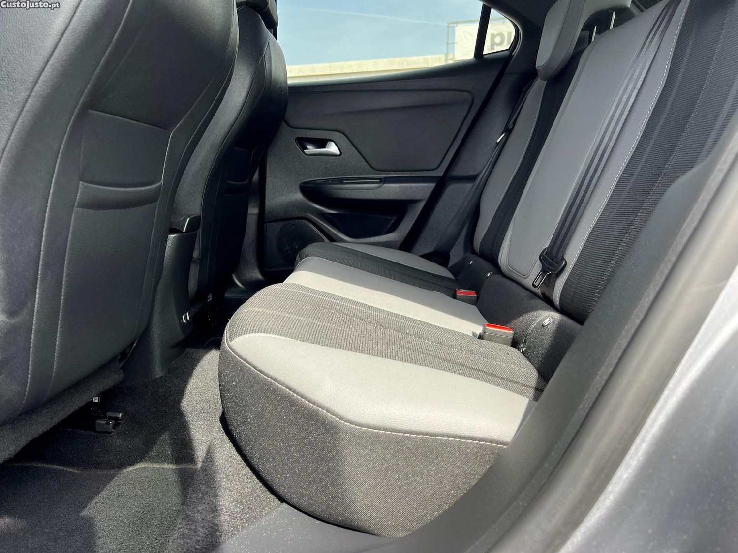 Opel Mokka 1.2 T Elegance — fotografia 9