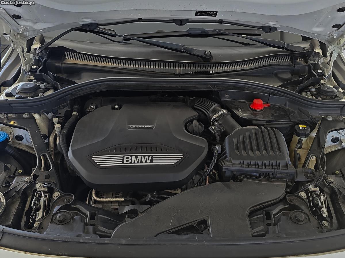 BMW 116 d Auto NACIONAL — fotografia 4