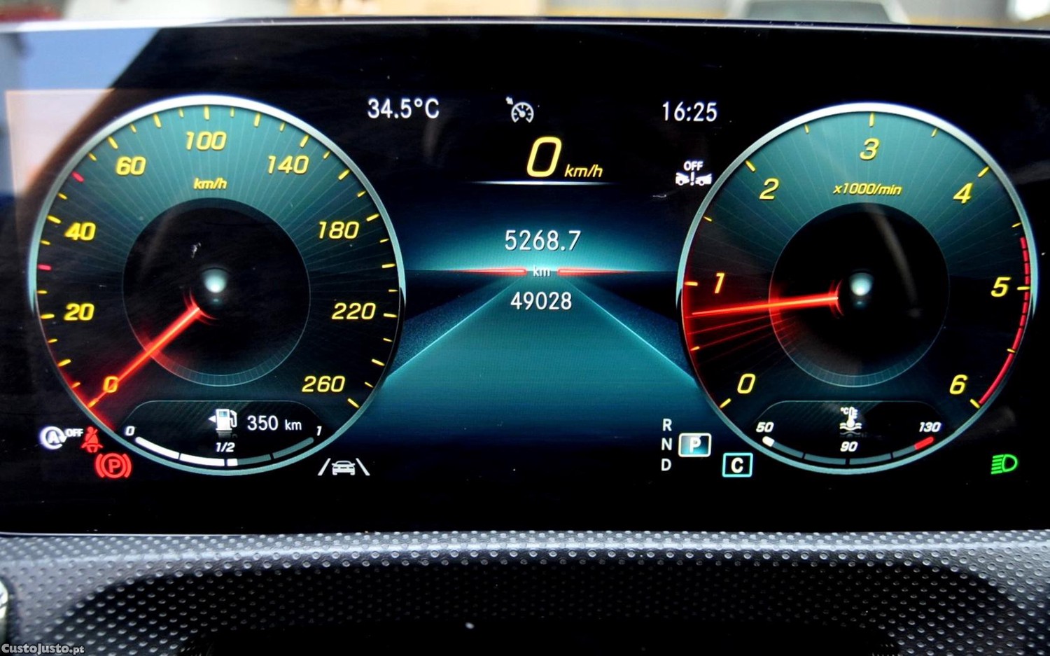 Mercedes-Benz A 180 D AMG AUT — fotografia 6
