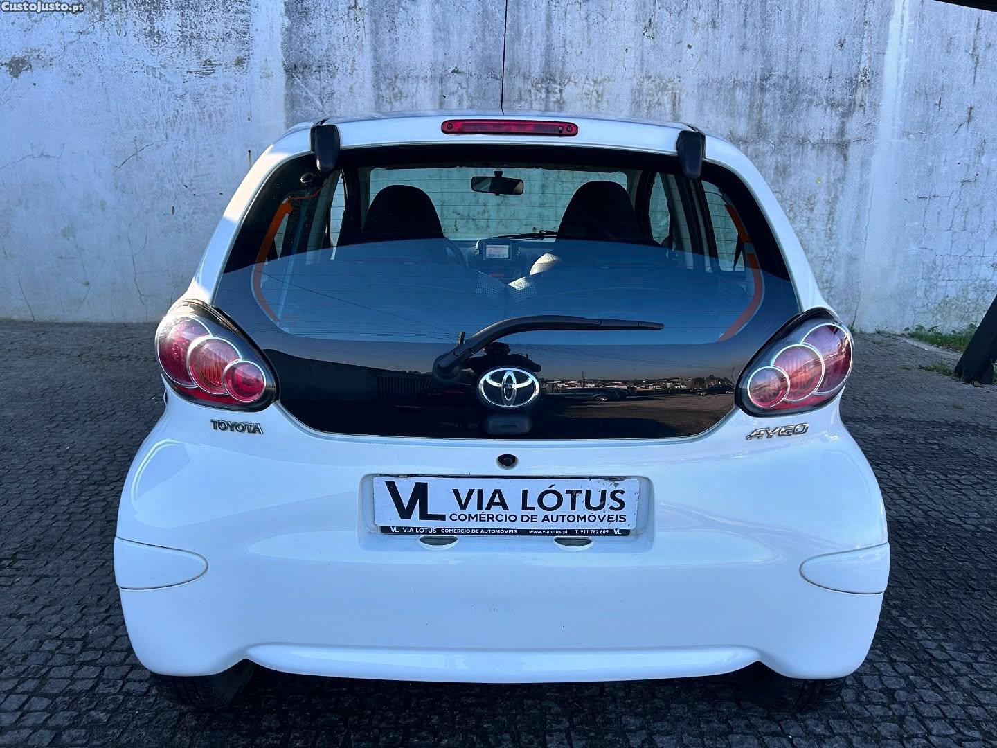 Toyota Aygo 1.0 — fotografia 7